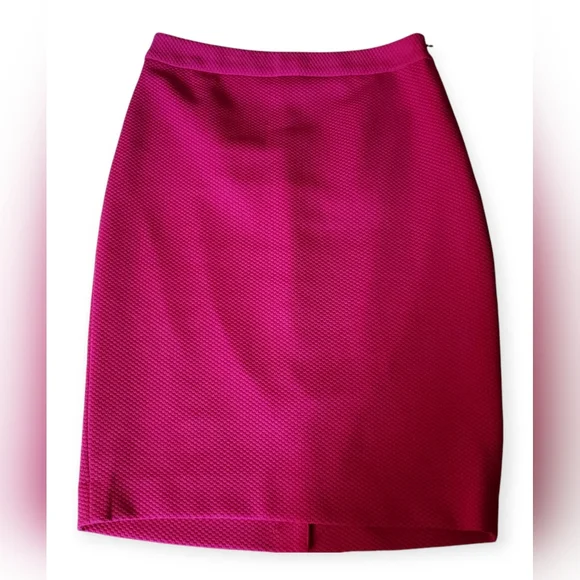 The Limited Fuchsia Pencil Skirt EUC - Picture 3 of 6